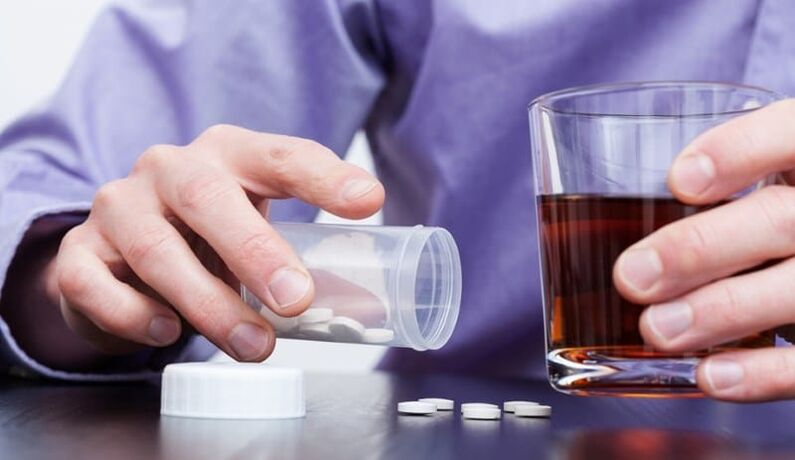 Antibiotics and alcohol are not suitable!